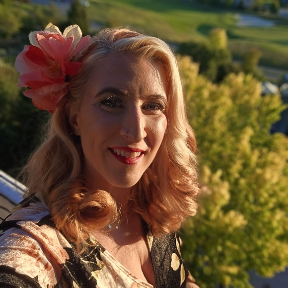 Meet your Posher, Ashley - Picture 4 of 4